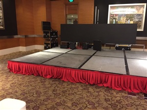 進場搭建